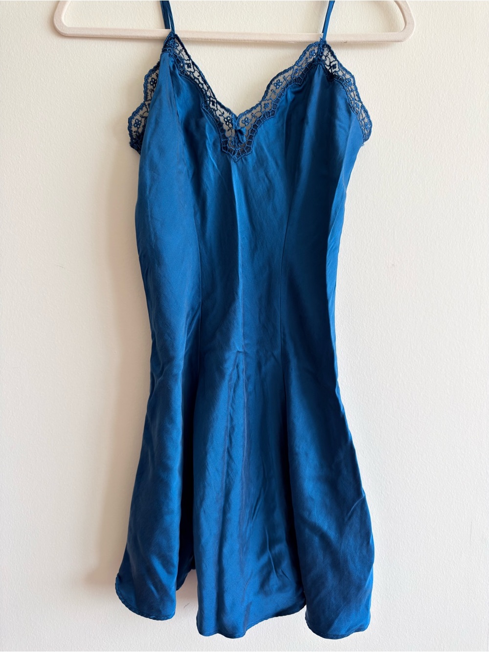 Vintage 90’s VS Gold Label Bias Cut Embroidered Lace Silk Slip Dress Size Small